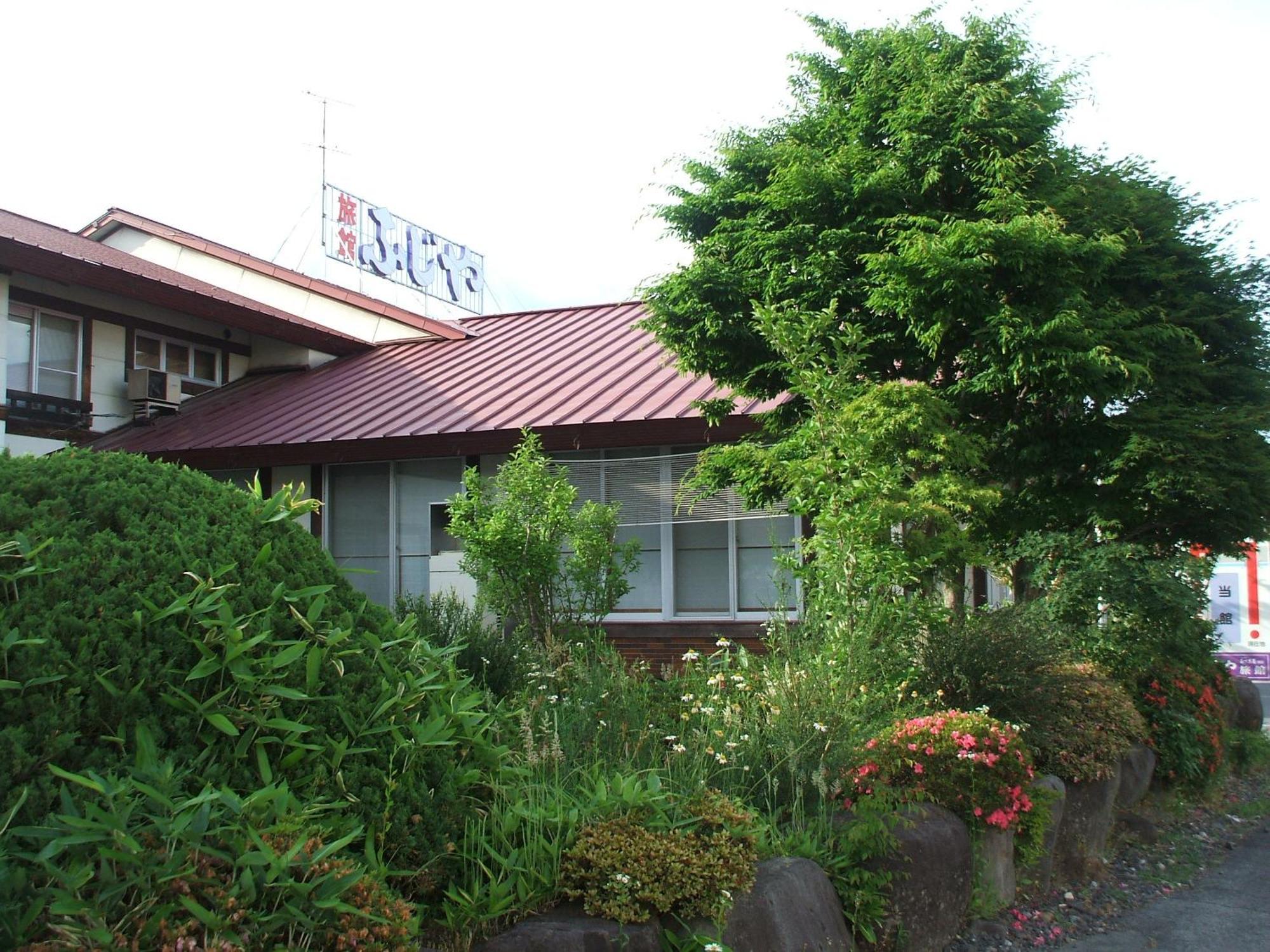 Annex Fujiya Ryokan Kaminoyama Exterior photo